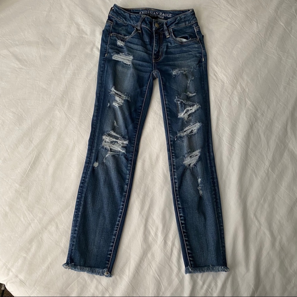 Medium wash jegging crop jeans
